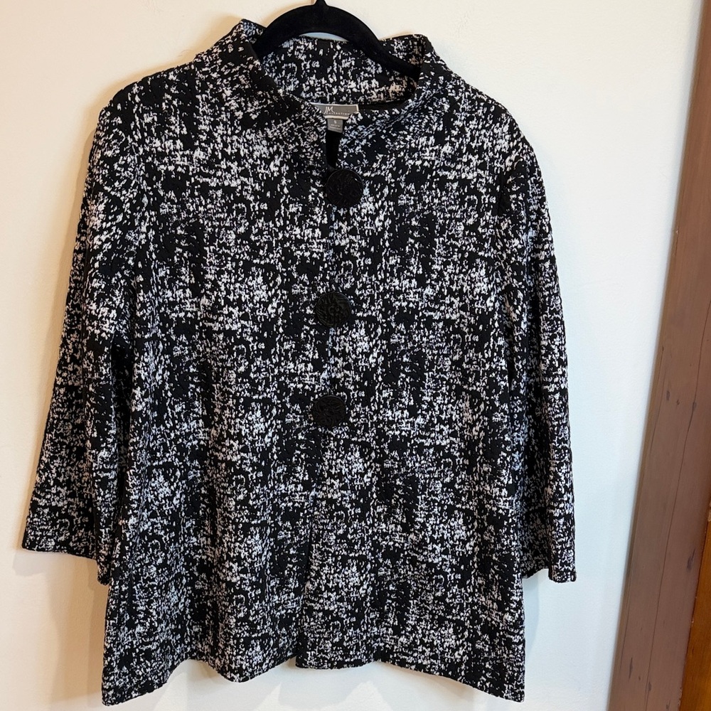 JM Collection Black/White Tweed Swing Jacket w/Large Circular/Artistic Buttons S